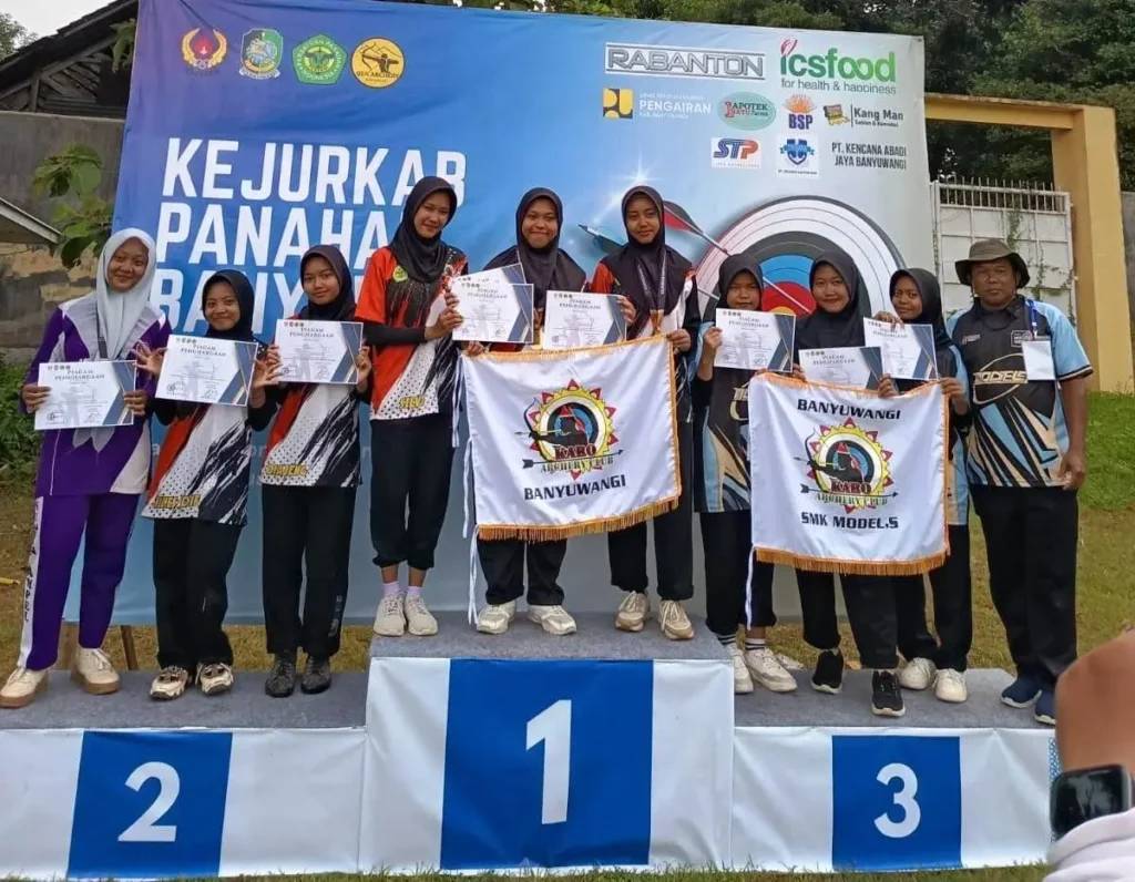 Atlet SMK Models Siliragung Borong Juara Panahan 2026