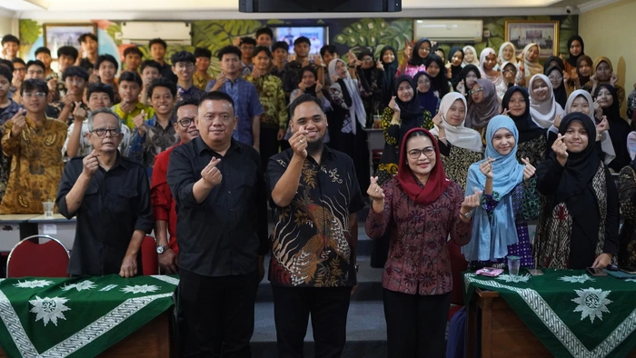 Anggota Komisi X DPR RI Kunjungi Smamita, Siswa Didorong Berani Bermimpi Besar