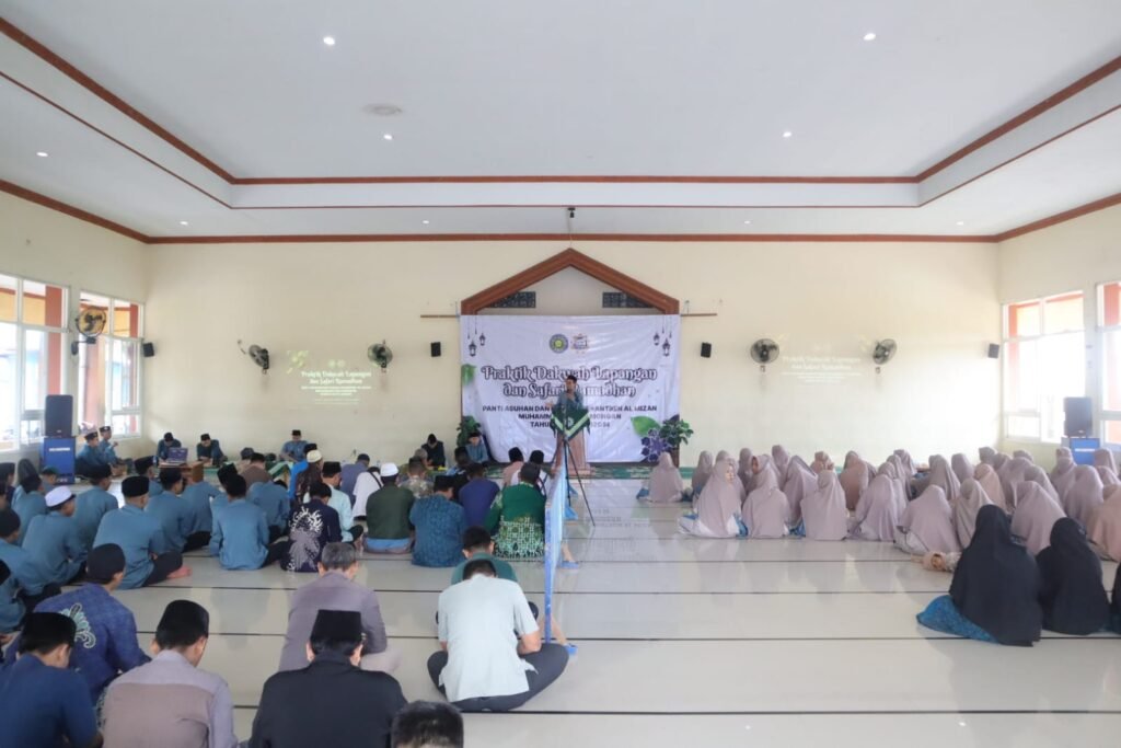Selama Bulan Ramadan: Pondok Al Mizan Lamongan Terjunkan Ratusan Santri di Tiga Kabupaten