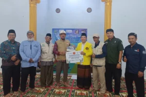 Tembus Lereng Wilis, Lazismu–LDK PWM Jatim Salurkan Sembako untuk Mualaf