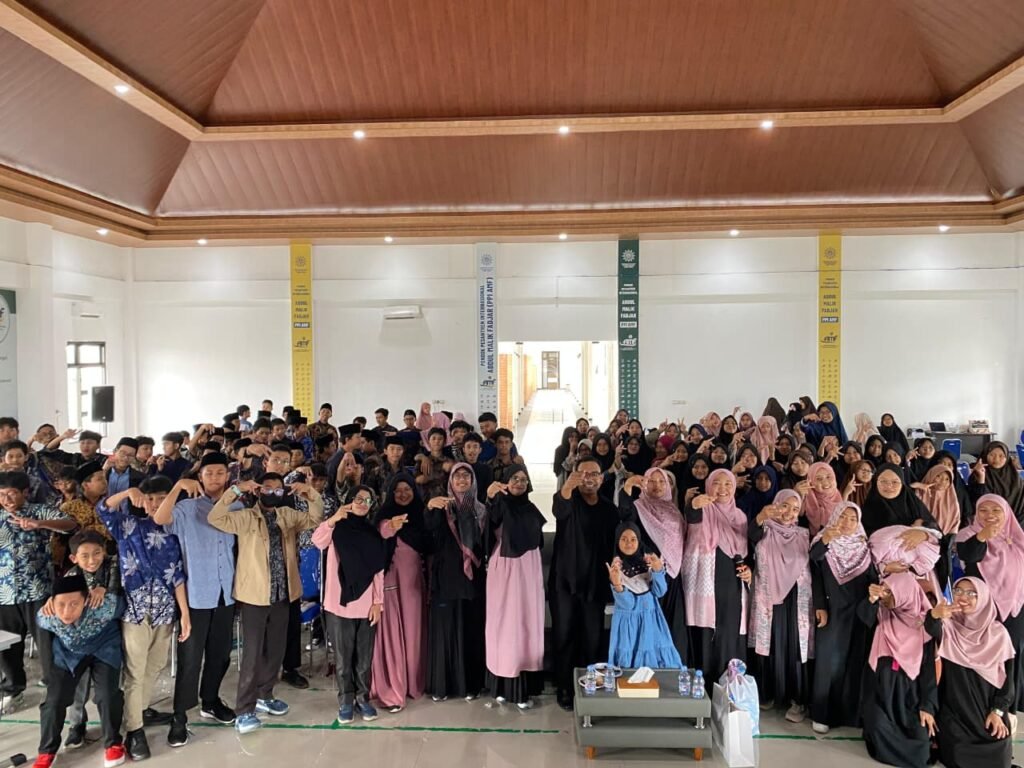Menilik Program PASHMINA PDNA Kabupaten Malang di AMF Islamic Boarding School