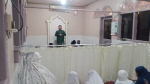 Hikmah Berbakti kepada Orang Tua dalam Ceramah Tarawih Musholla Al-Jihad