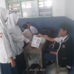 Guru dan Siswa Madtsamutu Pondok Modern Paciran Galang Donasi untuk Adik Kayesa