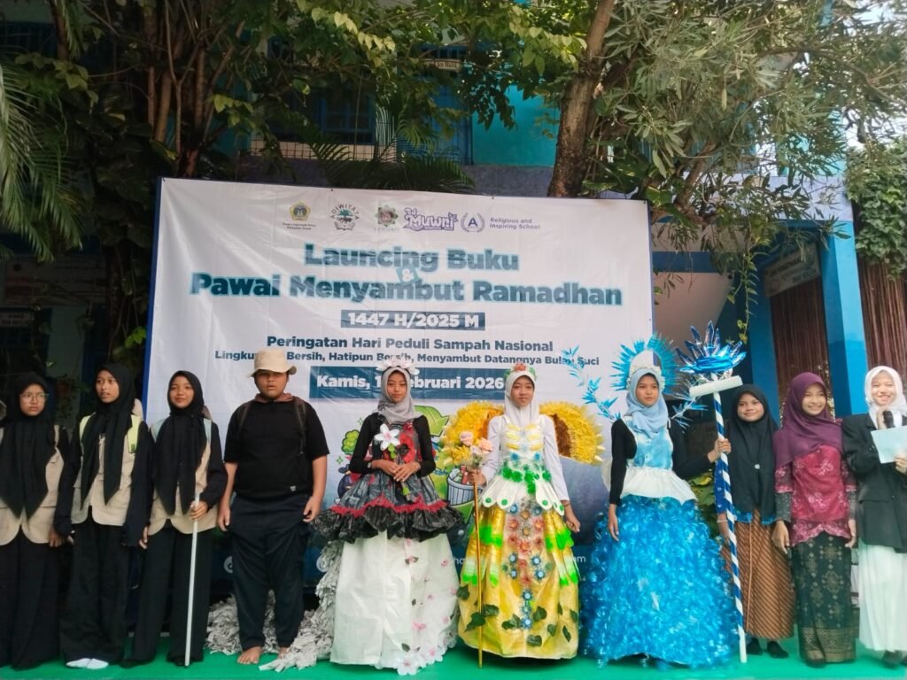Menilik Pawai dan Launching Buku Karya Siswa SD Muhammadiyah 1 Wringinanom