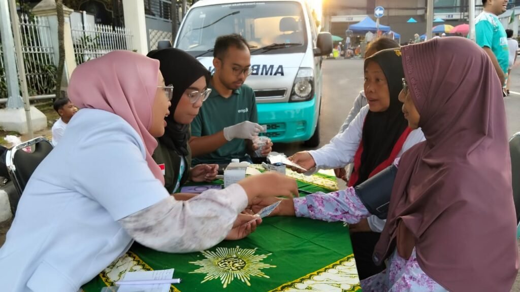 Jelang Ramadan, AUMKes PCM Sepanjang Lakukan Pemeriksaan Kesehatan Gratis di CFD Sidoarjo