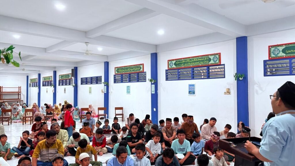 Hadirkan Suasana Ceria, Shalat Tarawih Ramah Anak SDMM Gresik Jadi Magnet Syiar