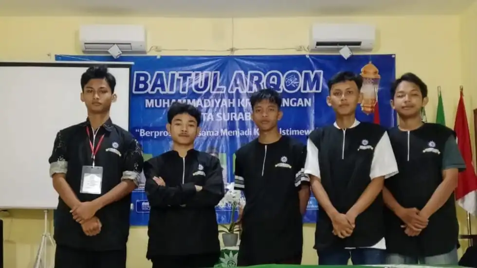 PCM Krembangan Perkuat Kaderisasi Melalui Baitul Arqam, Lima Santri LKSA Ini Jadi Peserta