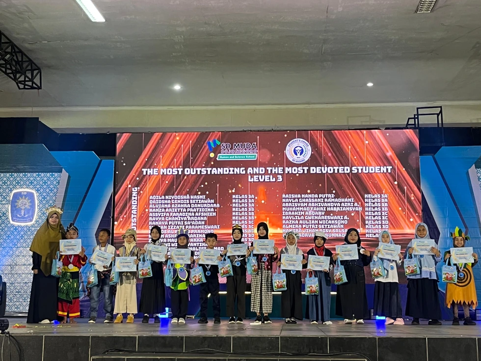 Puncak Kreativitas SD Muhammadiyah 2 Bojonegoro, Ratusan Siswa Terima Mudabo Student Award
