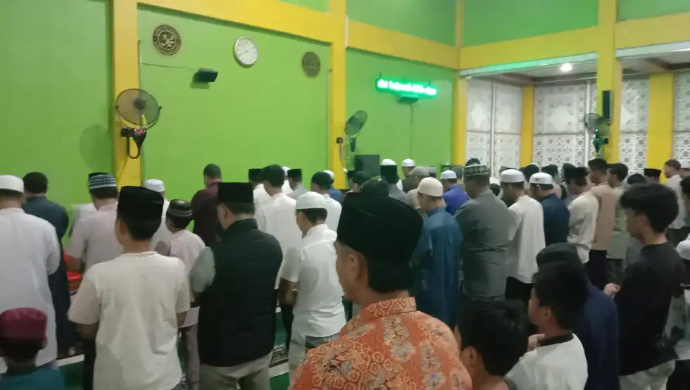 Ratusan Jemaah Muhammadiyah Pulang Pisau Ikuti Salat Tarawih Perdana Ramadan 1447 H