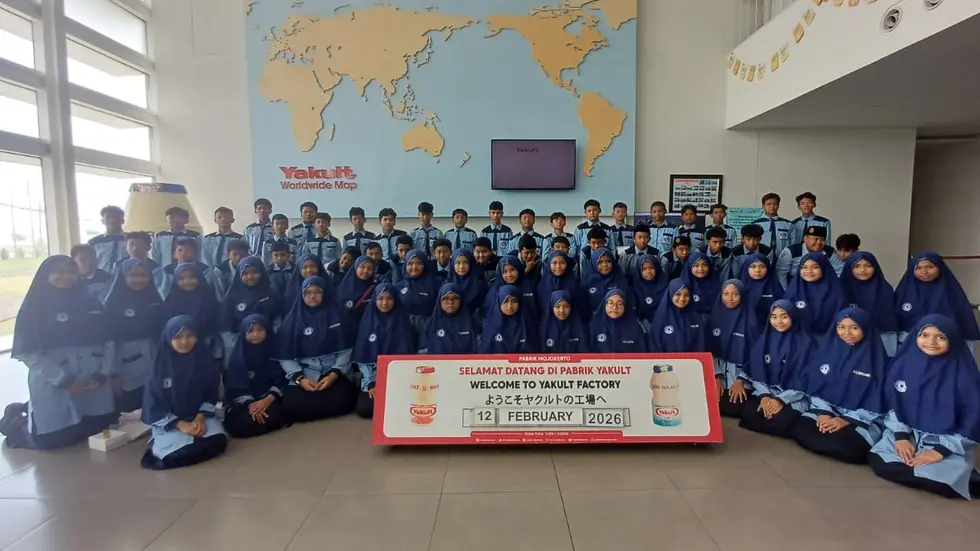 Study Visit ke PT Yakult, Siswa SMP Muhammadiyah 14 Driyorejo Kenali Dunia Industri