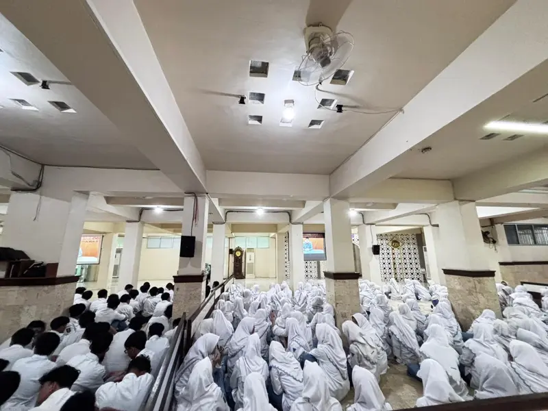 Perkuat Arah Pendidikan Global, Smamda Surabaya Gelar Sosialisasi Program Double Track