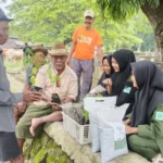 Belajar Negosiasi, Siswa SMK Muhammadiyah 5 Gresik Praktik Jual Produk Peternakan