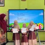 Program Guest Teacher SD Mutu: Bunda Entristika Ajarkan Seni Membaca Puisi