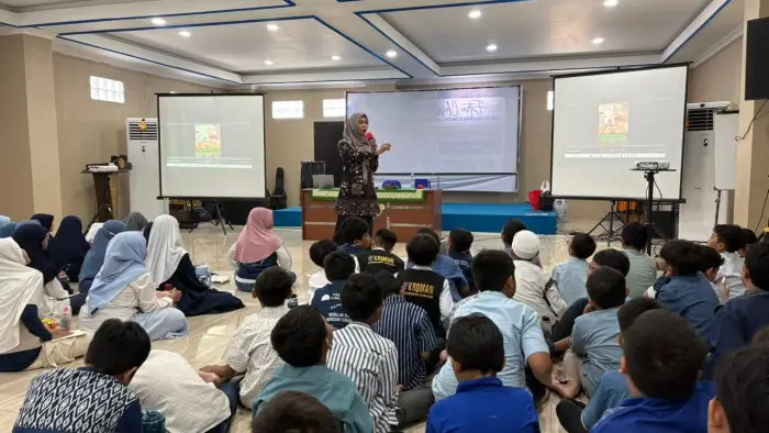 Tanamkan Empati Sejak Dini, Siswa SD Muhammadiyah 3 IKROM Ikuti ‘Orang Tua Mengajar’