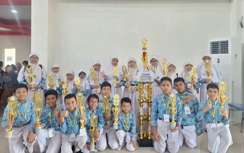 Torehkan Prestasi Ramadhan Fest, SD Muhammadiyah 18 Surabaya Raih Juara Umum