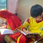 Serunya Petualangan Edutrain: Siswa SD Muhammadiyah 13 Surabaya Belajar Adab dan Ibadah di Atas Kereta