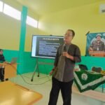 Tingkatkan Kompetensi Guru, SD Muhammadiyah 3 Pandaan Bedah Teknik Menulis Berita dan Opini