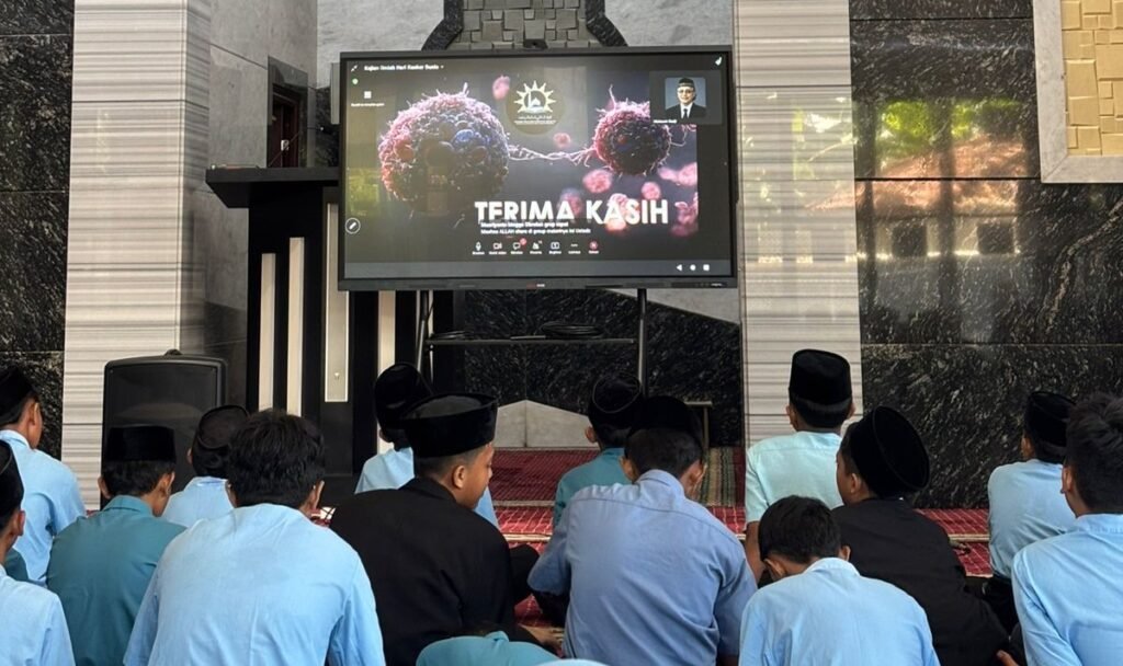 Prof. Maksum Radji Isi Kuliah Umum Daring Peringati Hari Kanker Sedunia di Pondok Babussalam Socah