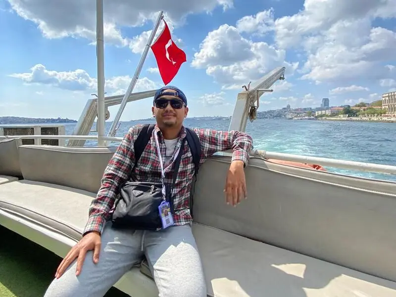 Kuliah Bahasa Arab Bikin Umar ke Luar Negeri Tiap Minggu