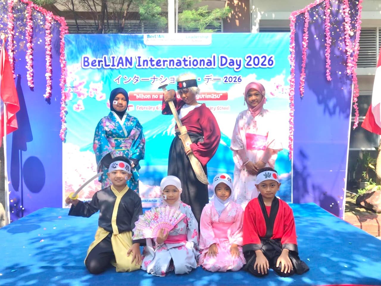 SD Muhammadiyah GKB 2 Gresik Gelar International Day, Siswa Antusias Kenakan Baju Khas Jepang