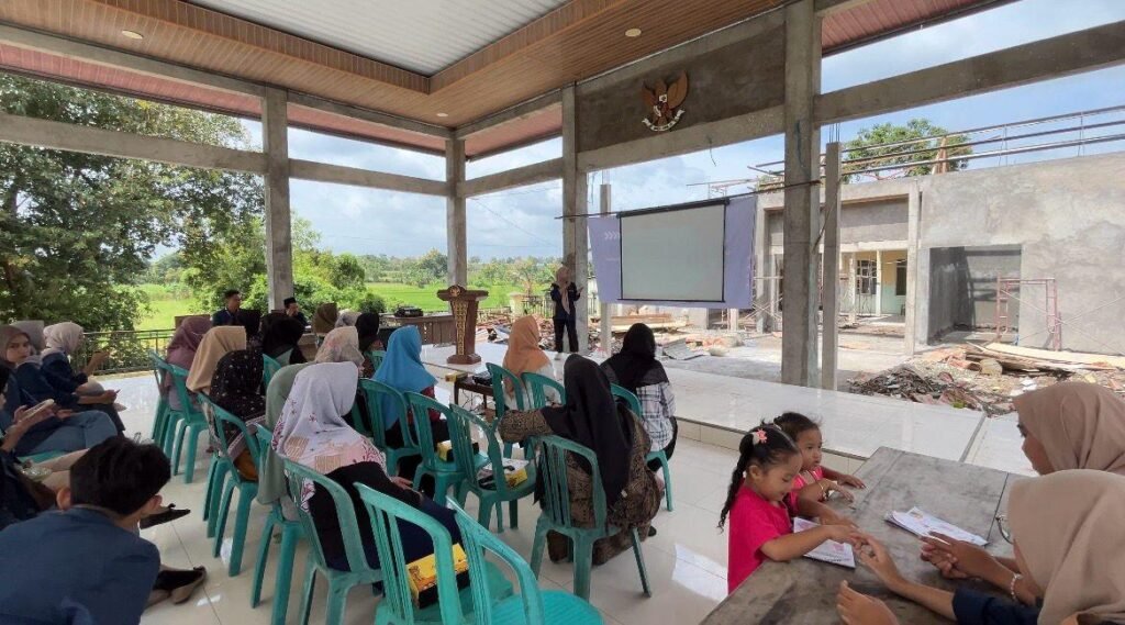 Tingkatkan Ketangguhan Perempuan Desa, Mahasiswa KKN UMG Gelar Psikoedukasi Growth Mindset untuk Ibu PKK Desa Suru