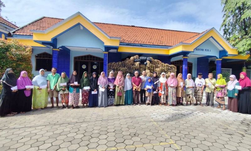 Aksi Nyata MTs Mudahlan Berikan Manfaat pada Masyarakat Sekitar