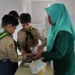 SD Muhammadiyah GKB 2 Bekali Siswa Kelas VI Keterampilan Dokter Cilik