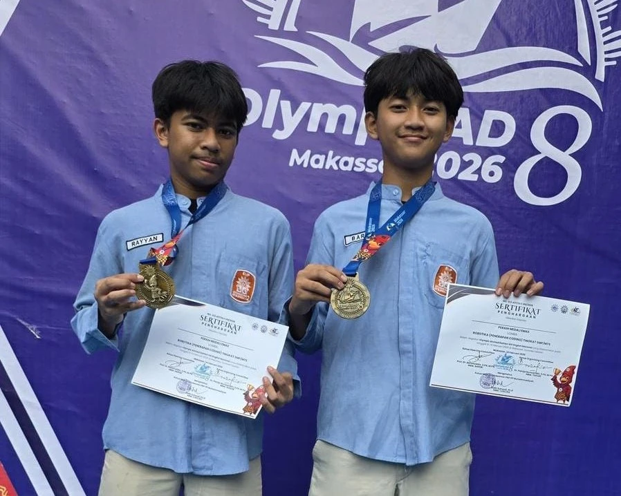Duo Kelas 8 DTCP Spemdalas Sabet Emas Robotika di Panggung Nasional OlympiCAD VIII