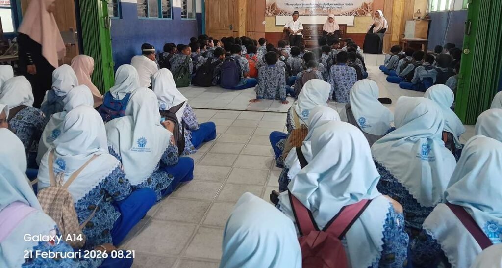 Madtsamutu Pondok Modern Paciran Perkuat Pemahaman Ibadah dan Karakter Islami Siswa