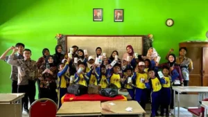 Edukasi Menabung Sejak Dini, Mahasiswa Akuntansi UMG Gelar Literasi Keuangan di SDN Sawo