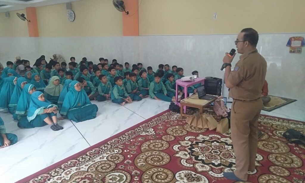 Siswa Kelas 4 dan 5 Sekolah Kreatif Awali Pembelajaran Bersama DP3 Kota Surabaya
