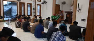 Kajian Jelang Berbuka ala Siswa MTsM dan MAM Takerharjo