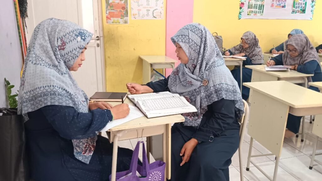 Gugup Saat Materi BTQ, Peserta Baitul Arqom AUMA Driyorejo Uji Membaca Al-Qur’an Lengkap dengan Makhorijul Huruf