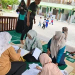 Jelang Ramadan, Guru dan Karyawan SD Almadany Ikuti Cek Kesehatan Gratis dari Puskesmas Kebomas