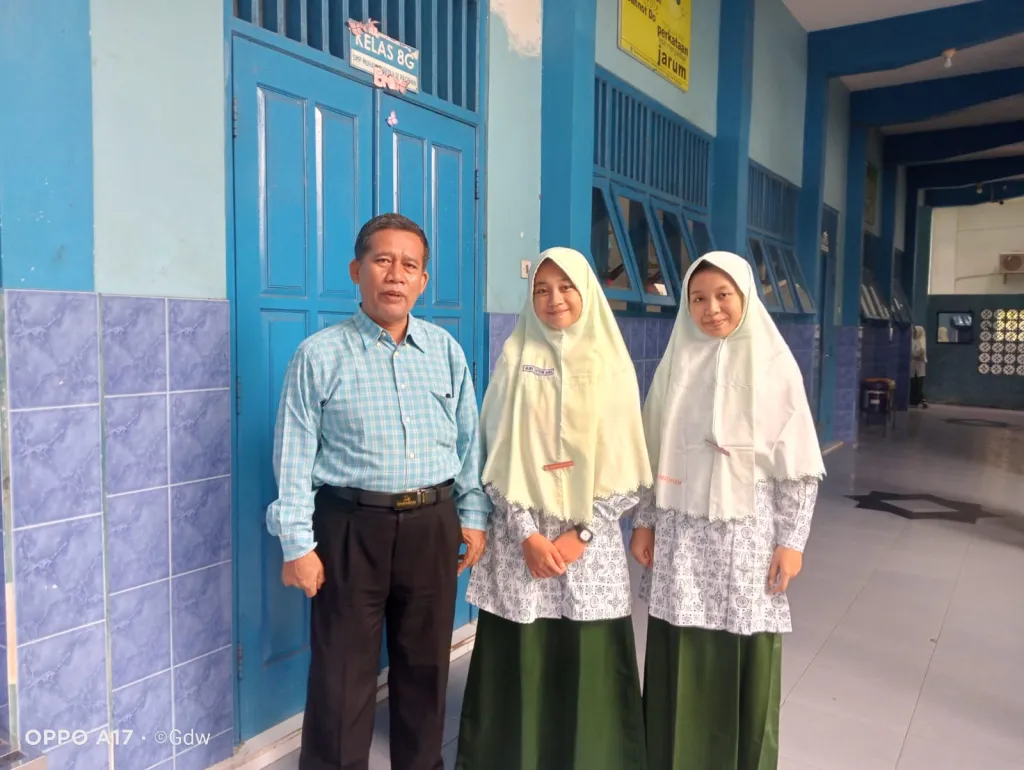 SMPM 12 Paciran Raih Emas dan Perunggu Ismu in Arabic OlympicAD VIII