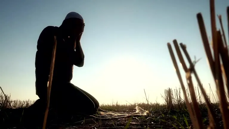 Titik Terendah Itu Bernama Jauh dari Allah
