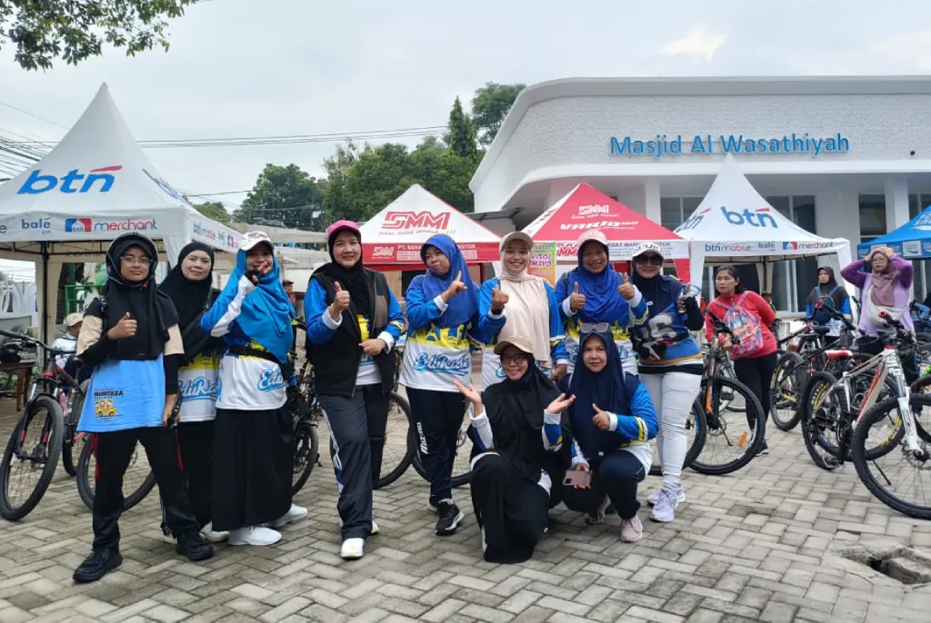 Semarakkan Ummad EduRide, Karyawan RSI Siti Aisyah Madiun Tampil Kompak Dukung Gaya Hidup Sehat