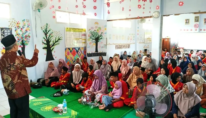 SD Aisyiyah 1 Plemahan Perkuat Peran Orang Tua lewat Kajian Iwama dan Parenting