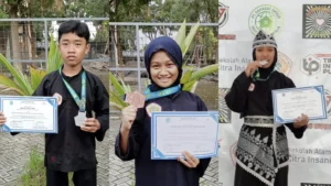 Tiga Atlet SMP Muhammadiyah 13 Kalen Borong Medali di Kejuaraan Pencak Silat IPSI CUP Lamongan 2026