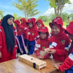 Petik Sayur, Beri Makan Ternak, Rakit Listrik! Outing Class SD Al Madani Bikin Ketagihan