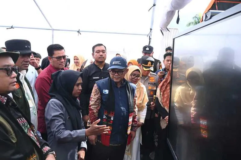 Papan Interaktif Digital Dukung Pembelajaran Sekolah Terdampak Banjir di Kabupaten Bener Meriah