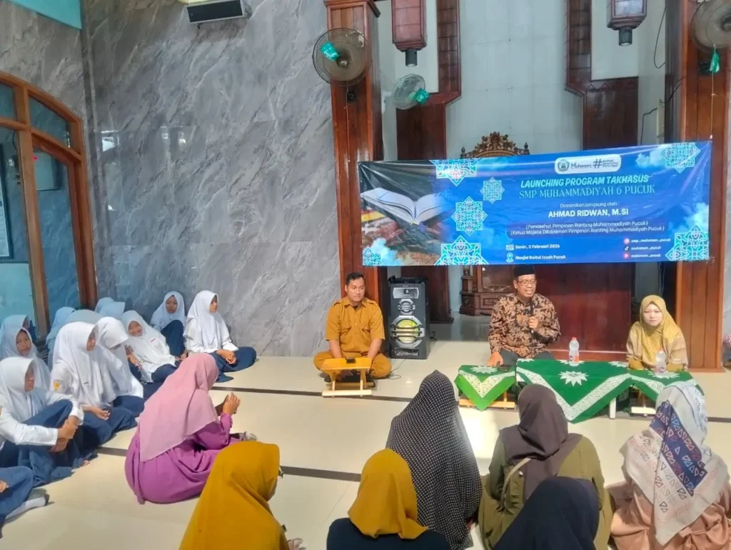 Ikhtiar Mencetak Hafidz 18 Juz: SMP Muhammadiyah 6 Pucuk Resmi Luncurkan Program Takhasus