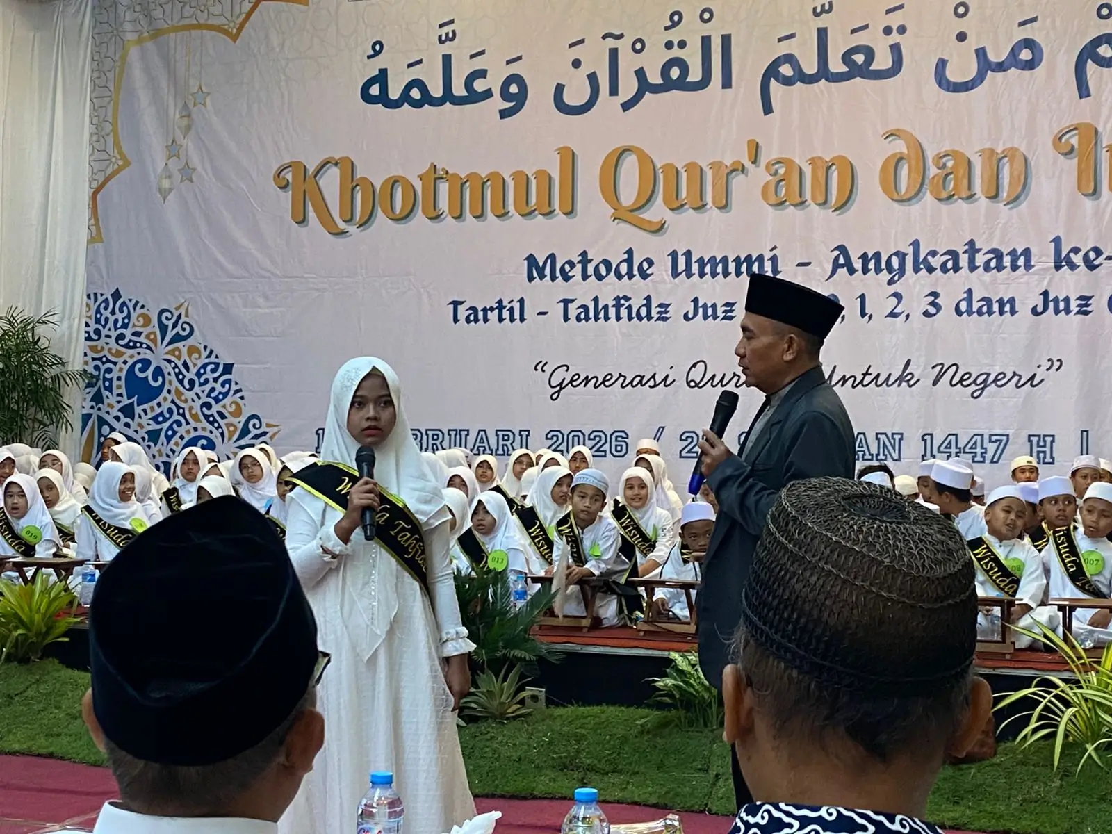 Hafidzah Cilik 10 Juz yang Memukau di Khotmul Quran SD Al Kautsar