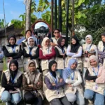 Peduli Keselamatan Warga, KKN STIKES Muhammadiyah Bojonegoro Pasang Inovasi Convex Mirror