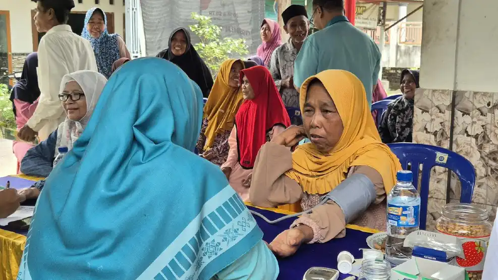 96 Lansia Kedungjambe Jalani Skrining Kesehatan Bersama RSA Bojonegoro