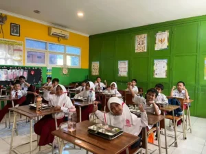 Sekolah Hebat SD Muhdelta Resmi Terapkan MBG Hari Pertama