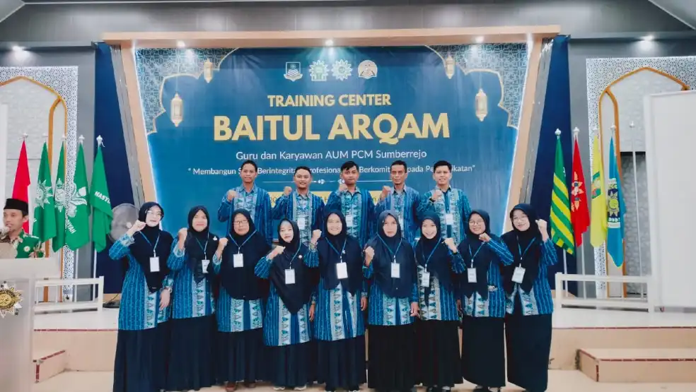 Kuatkan Karakter Bermuhammadiyah, Guru dan Karyawan MIM 18 Sumberrejo Ikuti Baitul Arqam