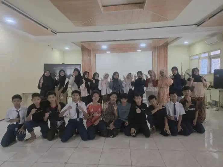 Panggung Mencekam di Aula Al Qolam, Teater Kelas 8 Spemutu Pukau Penonton