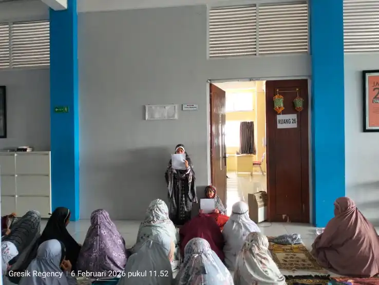 Belajar Bijak Gunakan HP dalam Kegiatan Keputrian SD Muhammadiyah GKB 2