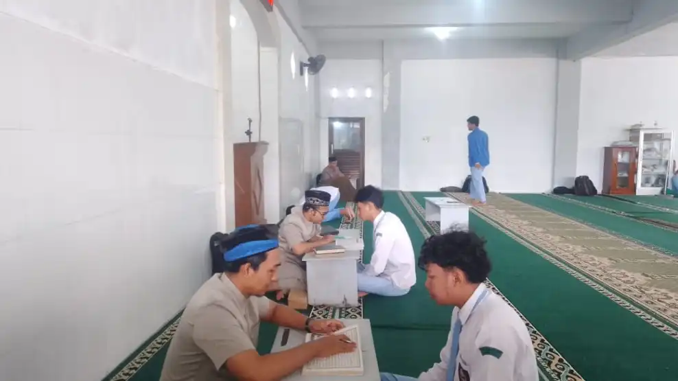 SMA Muha Genteng Laksanakan Ujian Praktik Ibadah Empat Materi Dasar Islam